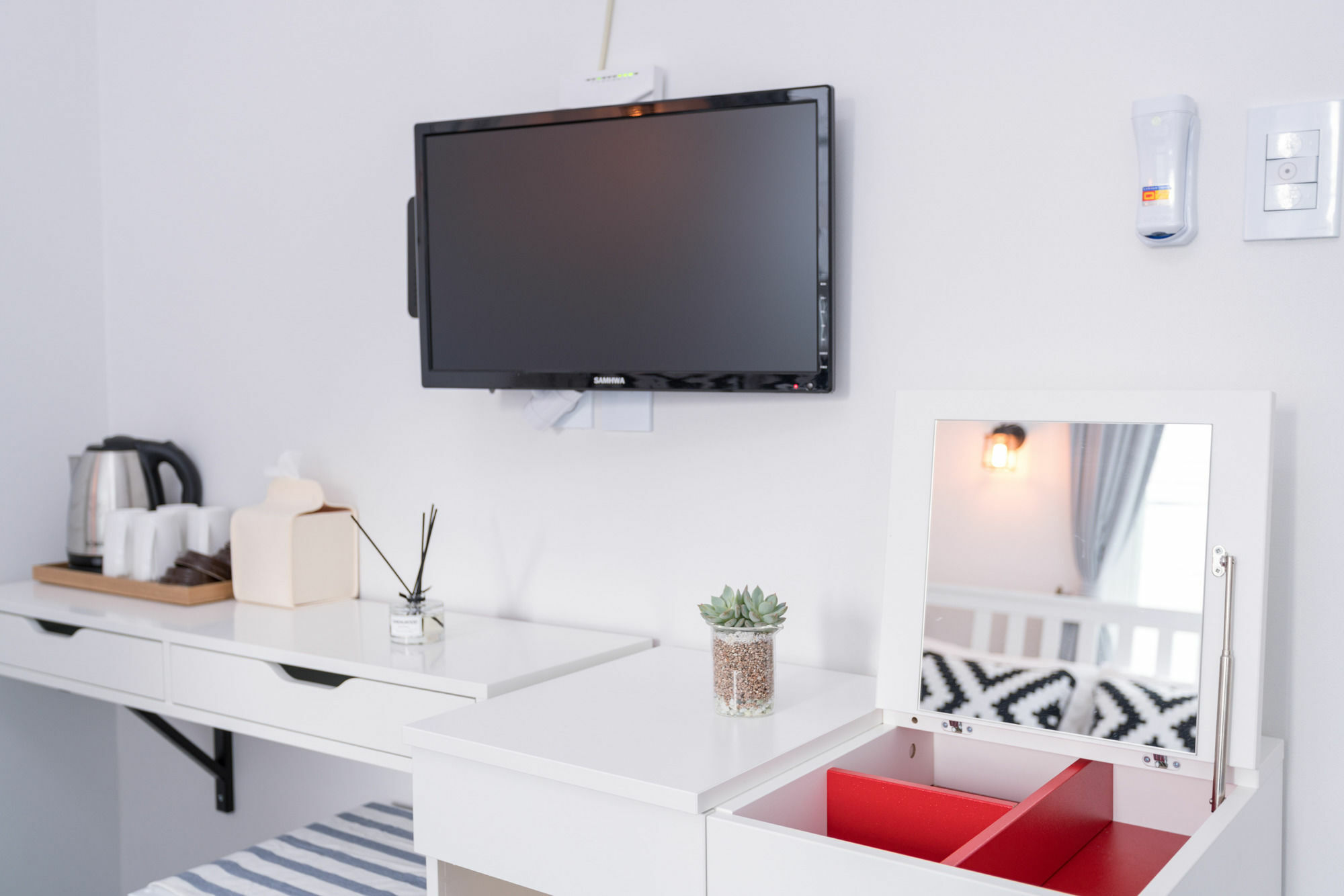 Отель Mono House Hongdae 2 Сеул Экстерьер фото